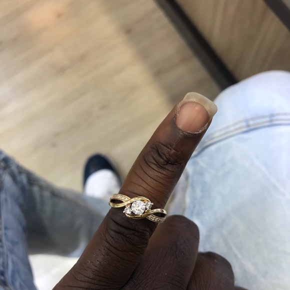 14kt gold 1ct diamond engagement ring/ with band - Picture 3 of 5